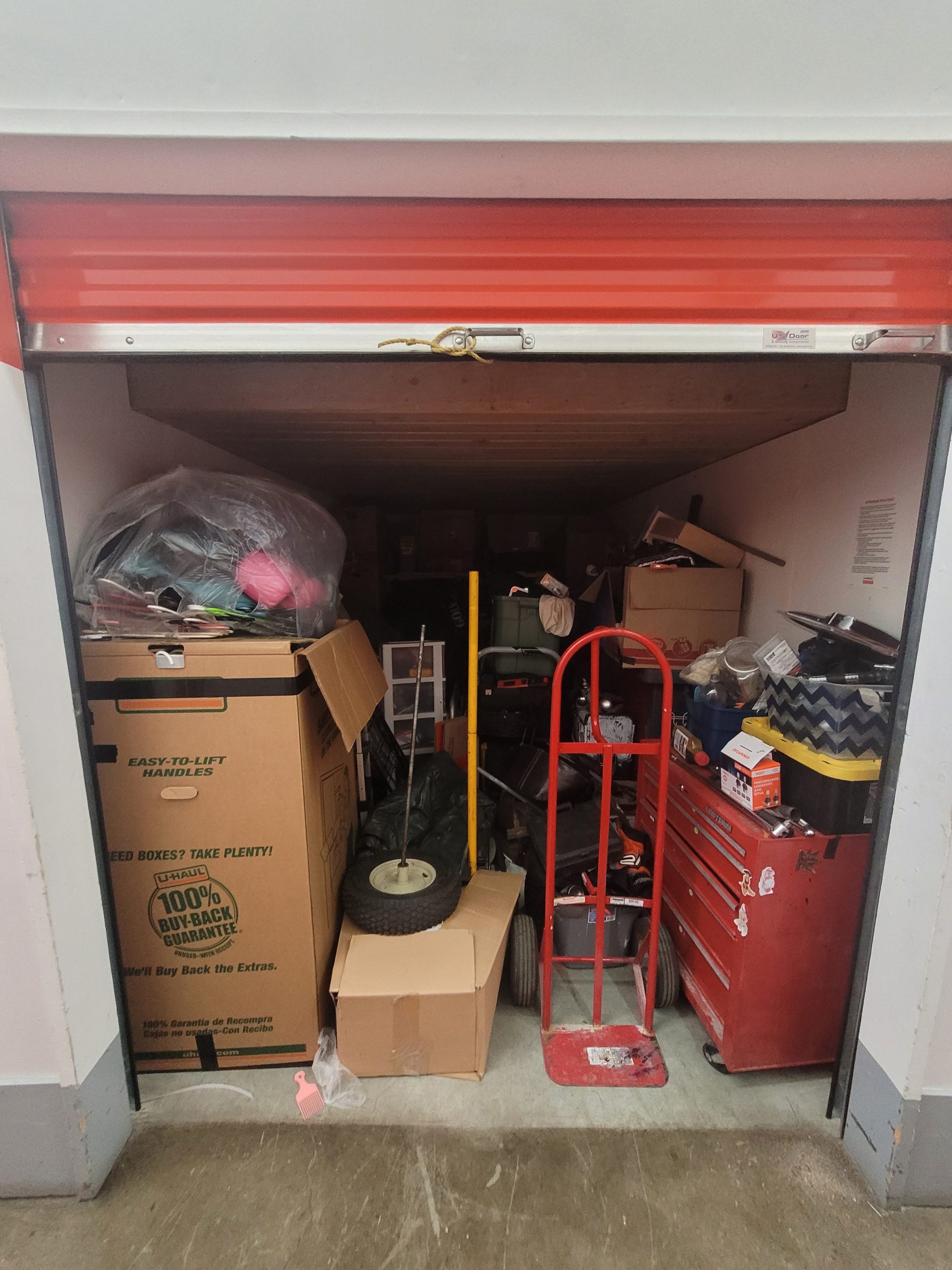 U Haul Storage Unit Auction 09 - msj7298